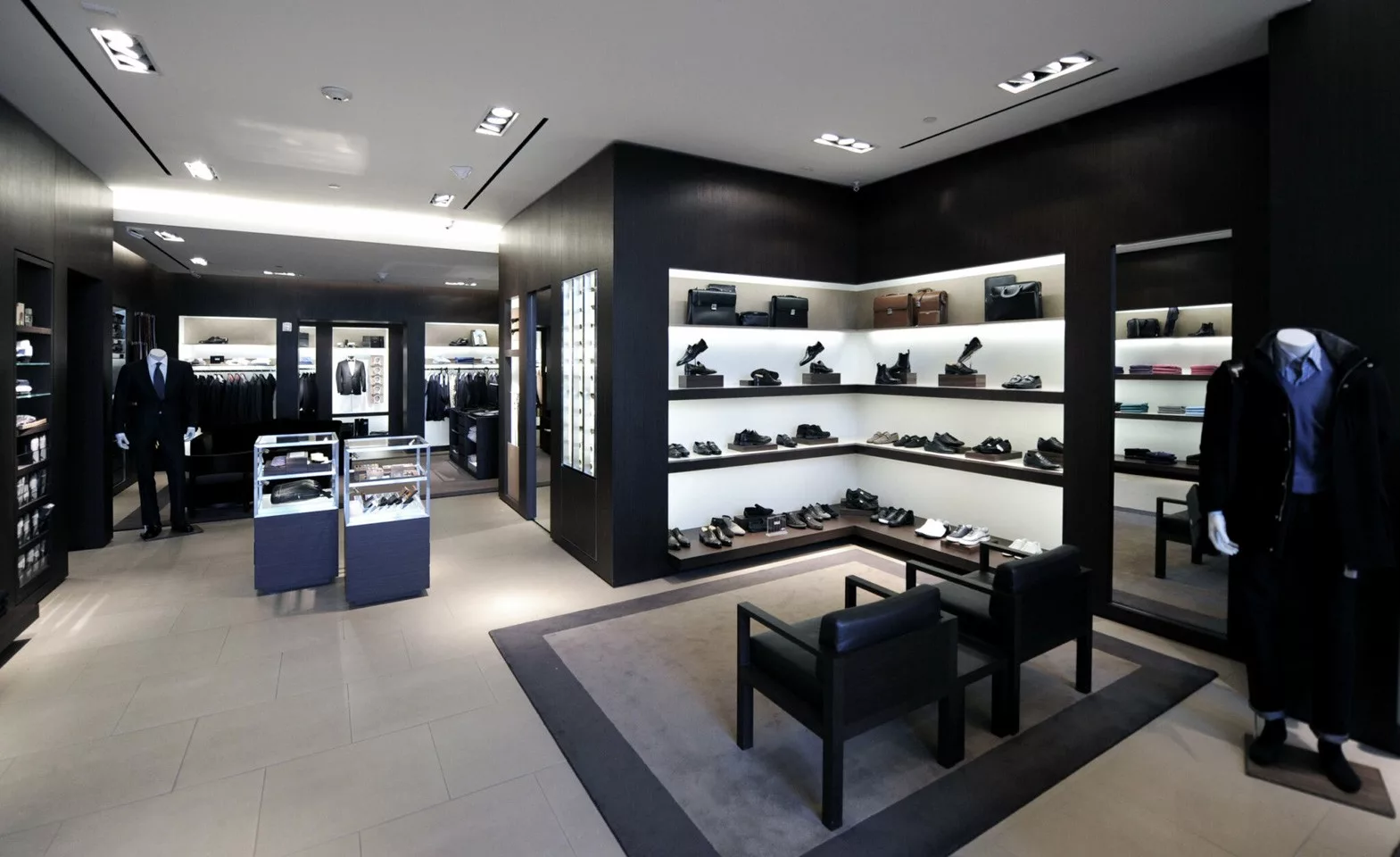 Louis Vuitton San Antonio Saks store, United States